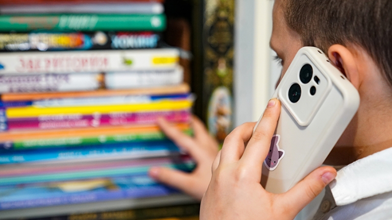 Психолог рассказала о способах наладить контакт с подростком