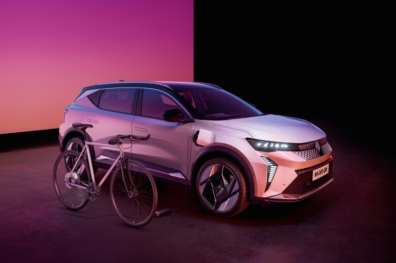 Электрические Renault Scenic и Megane обновлены на фоне слабых продаж