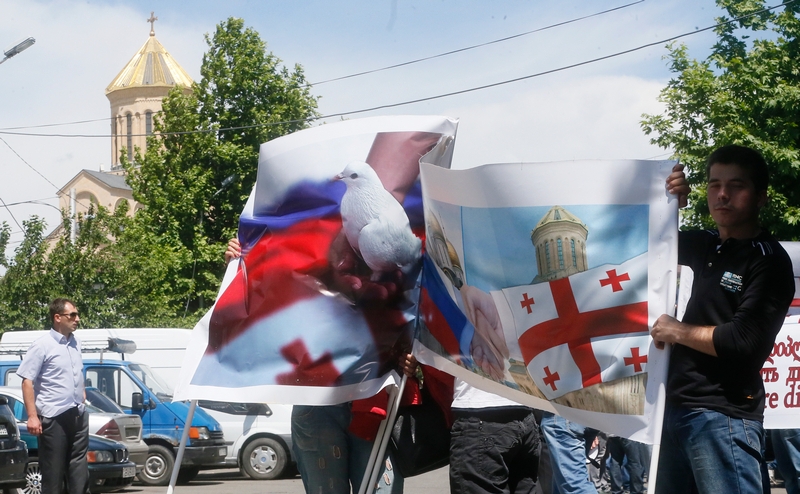 Грузии лучше сделать шаг навстречу России сейчас, окно возможностей может закрыться