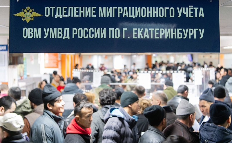 Пока Трамп будет бить нелегалов долларом и конфисковывать их имущество, мы будем разводить руками и закатывать глаза