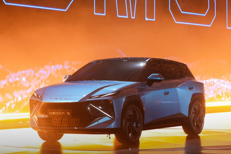 Показан эффектный кроссовер Omoda C3, на подходе ещё несколько новинок