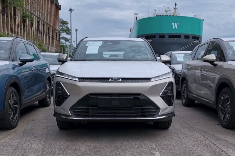 Совсем другой кроссовер Chevrolet Captiva готовится к старту продаж: официальные кадры