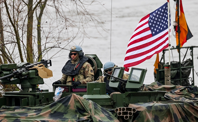 США выводят своих военных подальше от Украины, чтобы под «Орешник» ненароком не попали