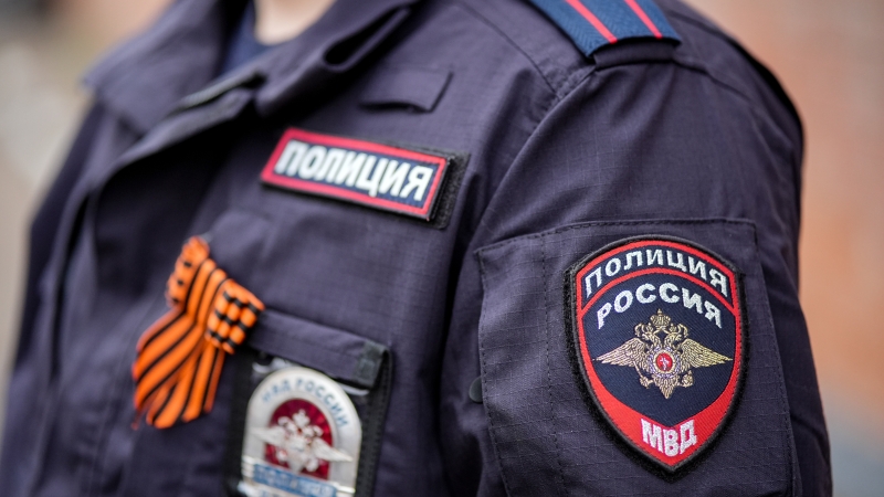 В Хабаровске задержали мужчину с боевой гранатой и прицелом для стрельбы