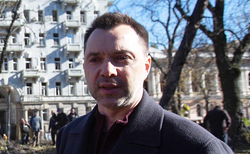 Арестович: Украина лишилась права на независимость, взяв курс на НАТО