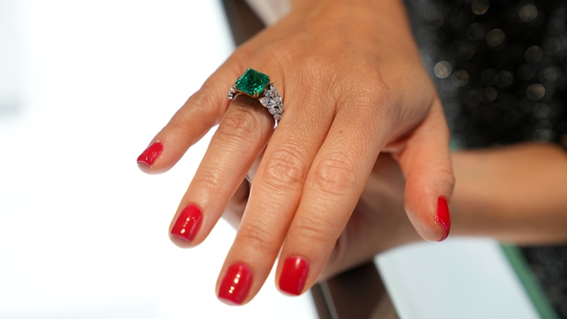 Эксперт предупредила о последствиях постоянного ношения колец