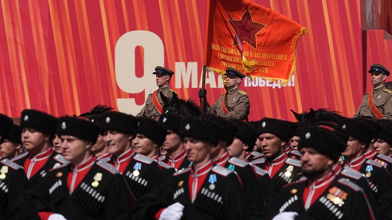 Глава МО исполнил мечту девочки из Ростовской области побывать на параде Победы
