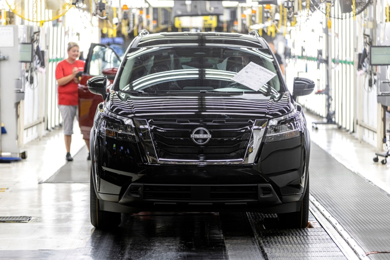 Nissan борется за выживание: новые сокращения на фоне колоссальных убытков