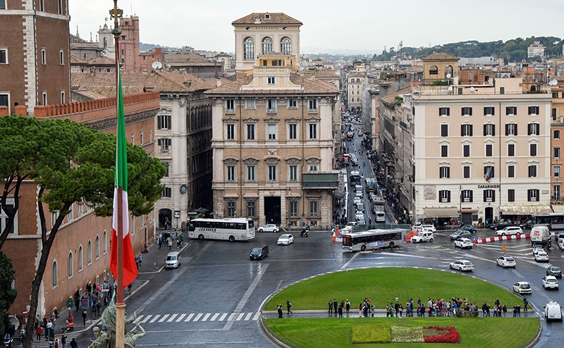 Прежде чем соглашаться на Ватикан, стоит преподать итальянцам урок истории