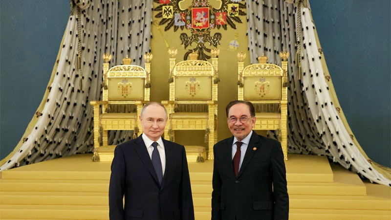 Путин рассмешил премьер-министра Малайзии вопросом про три трона в Кремле