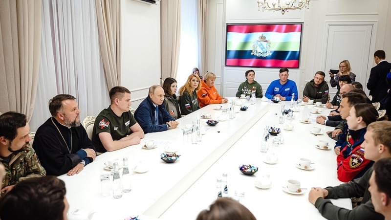 Путин совершил рабочую поездку в Курскую область