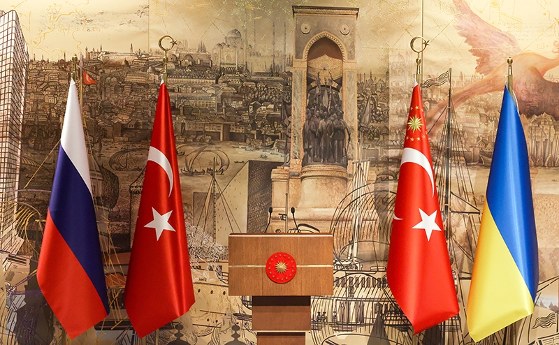 У Зеленского перед Стамбулом хорошее настроение: Трамп, как секретарь парткома, грозит России серьезными «оргвыводами»