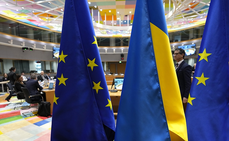 Вариантов будущего у «незалежной» всего два — и оба «Зеленский минус»