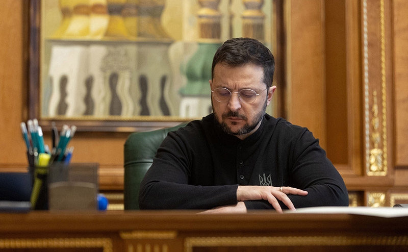 Зеленский в растерянности: Трамп молчит, Москва держит паузу, Польша стала юлить