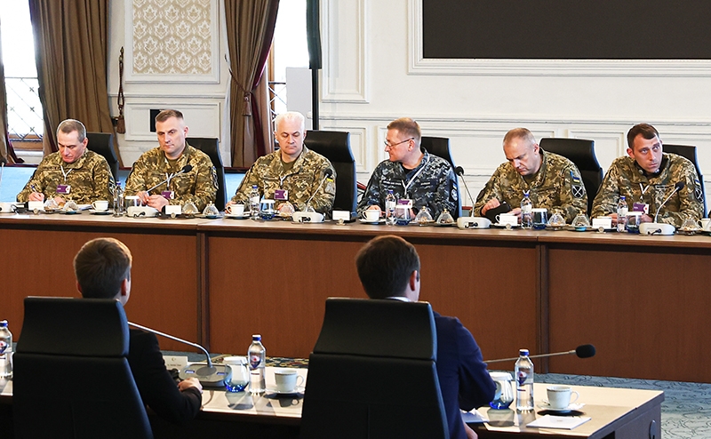 «Идиоты»: Зеленский перешел на откровенную ругань после переговоров в Стамбуле