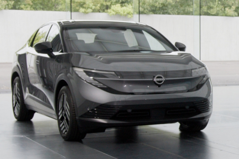 Nissan Leaf в виде кроссовера: новые кадры и подробности