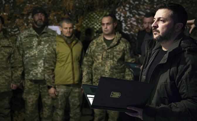 «Оптом — дешевле!»: Всемирная лавочка оружейного барона Зеленского