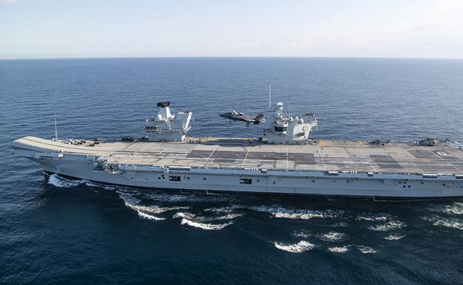 «Принц Уэльский» защищать Израиль прибыл! А хуситов дурить — так то ж туземцы