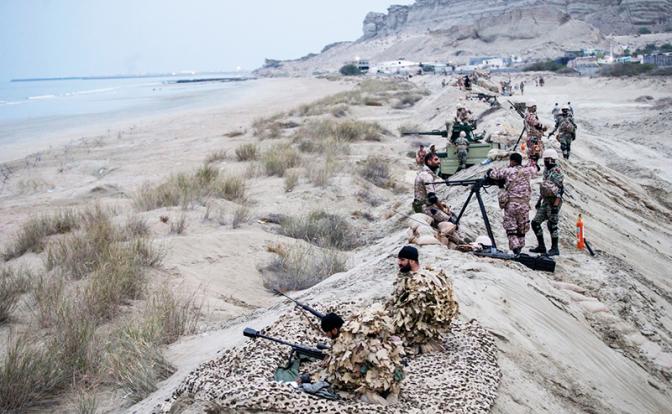 То, что Залив называют Персидским, Ирану еще надо доказать. Отважится?