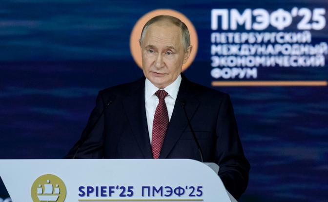 «У нас все ходы записаны»: Путин, выступая на ПМЭФ, предупредил и своих, и чужих