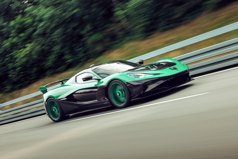 1,72 c до «сотни» и два десятка других новых рекордов от суперкара Rimac Nevera R