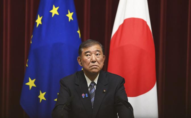 Кресло под японским премьером шатается — придет ли Токио на поклон к Москве?