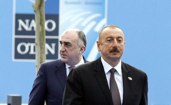 НАТО в Азербайджан будет заходить через Британию, военный атташе уже сидит в Баку