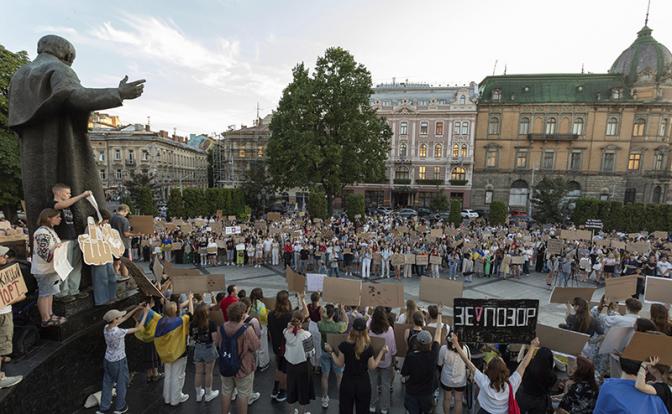 The Telegraph: США готовы в любой момент отменить военную помощь Украине