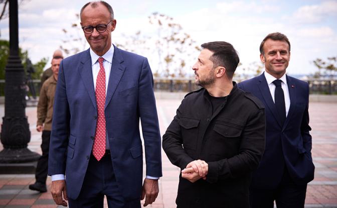 Трамп сказал Макрону с Мерцем: Украина — це Европа