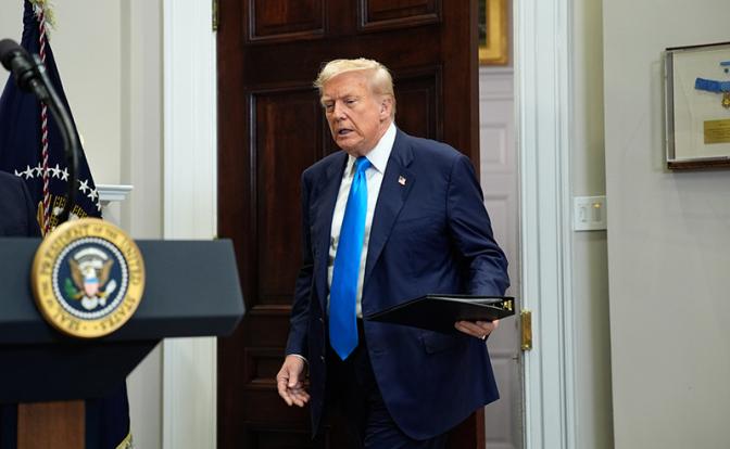 Трамп выжил из ума — или всегда таким был?