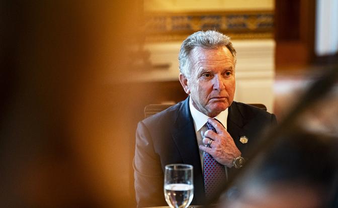 Уиткофф три часа говорил с Путиным. Трамп продолжает темнить, обещая «взорвать бомбу» в ближайшие часы