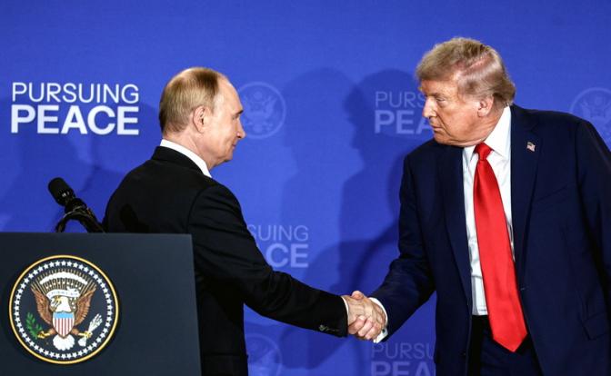 «Зеленского поставят перед фактом»: Путин и Трамп успели обсудить главное без посторонних