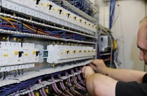 Всё, что нужно знать о коммутационной аппаратуре в современном мире