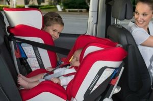 Как правильно выбрать детское автокресло